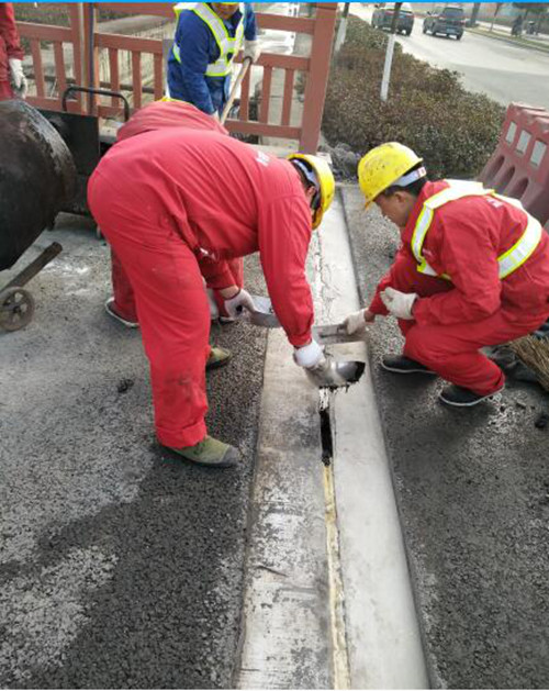 四川橋梁伸縮縫安裝工程案例 四川橋梁伸縮縫安裝工程案例
